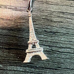Commelin Fabrique de Bijouterie Sterling Silver Eiffel Tower Pendant Necklace